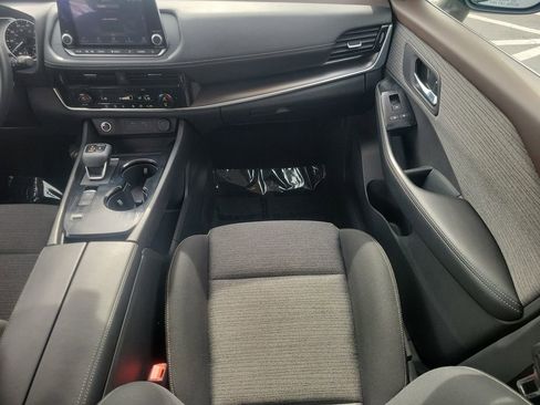 Used 2023 Nissan Rogue SV image 13