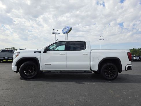 Used 2022 GMC Sierra 1500 Elevation w/ LPO, Elevation Black Package AWD/4WD image 11