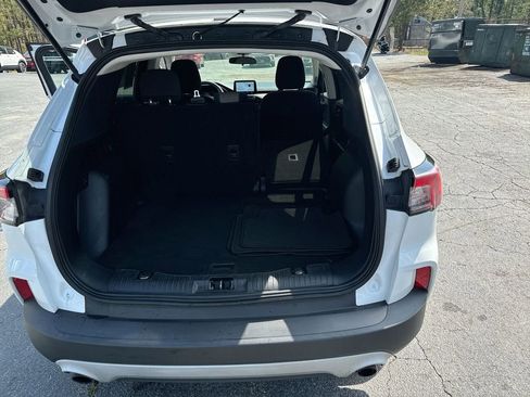 Used 2022 Ford Escape SE image 35