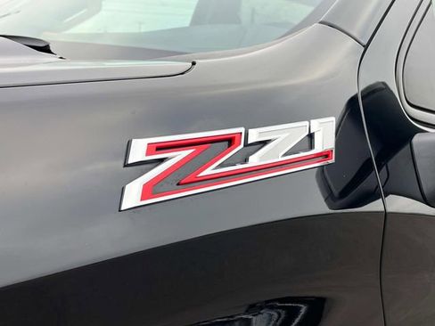 Used 2022 Chevrolet Silverado 1500 RST image 12