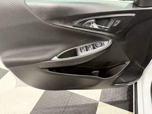 Used 2024 Chevrolet Malibu LT image 13