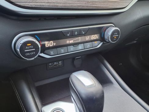 Used 2019 Nissan Altima 2.5 Platinum FWD image 14