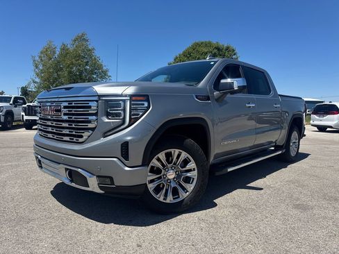 Used 2023 GMC Sierra 1500 Denali w/ Technology Package AWD/4WD image 1