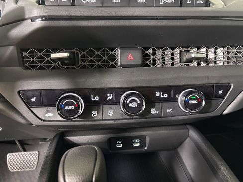 Used 2025 Honda Accord SE image 17