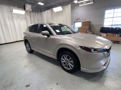 Used 2025 MAZDA CX-5 AWD 2.5 S w/ Preferred Package image 3