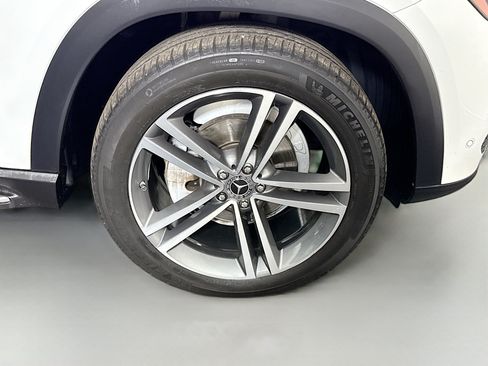 Used 2020 Mercedes-Benz GLE 350 w/ 3rd Row Seat Package image 32