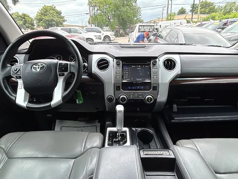 Used 2017 Toyota Tundra Limited w/ Limited Premium Package AWD/4WD image 17