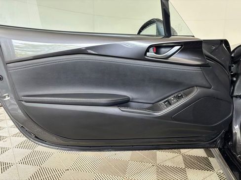 Used 2024 MAZDA MX-5 Miata Grand Touring RWD image 17