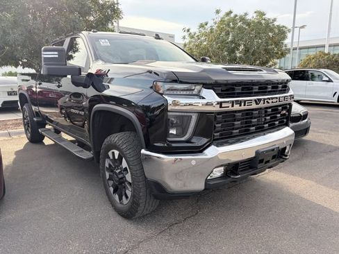Used 2020 Chevrolet Silverado 2500 LT w/ All Star Edition AWD/4WD image 3
