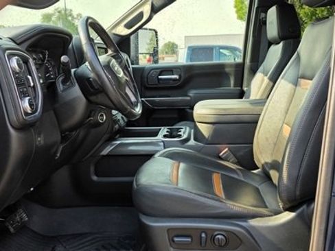 Used 2023 GMC Sierra 3500 AT4 w/ Gooseneck/5TH Wheel Package image 9