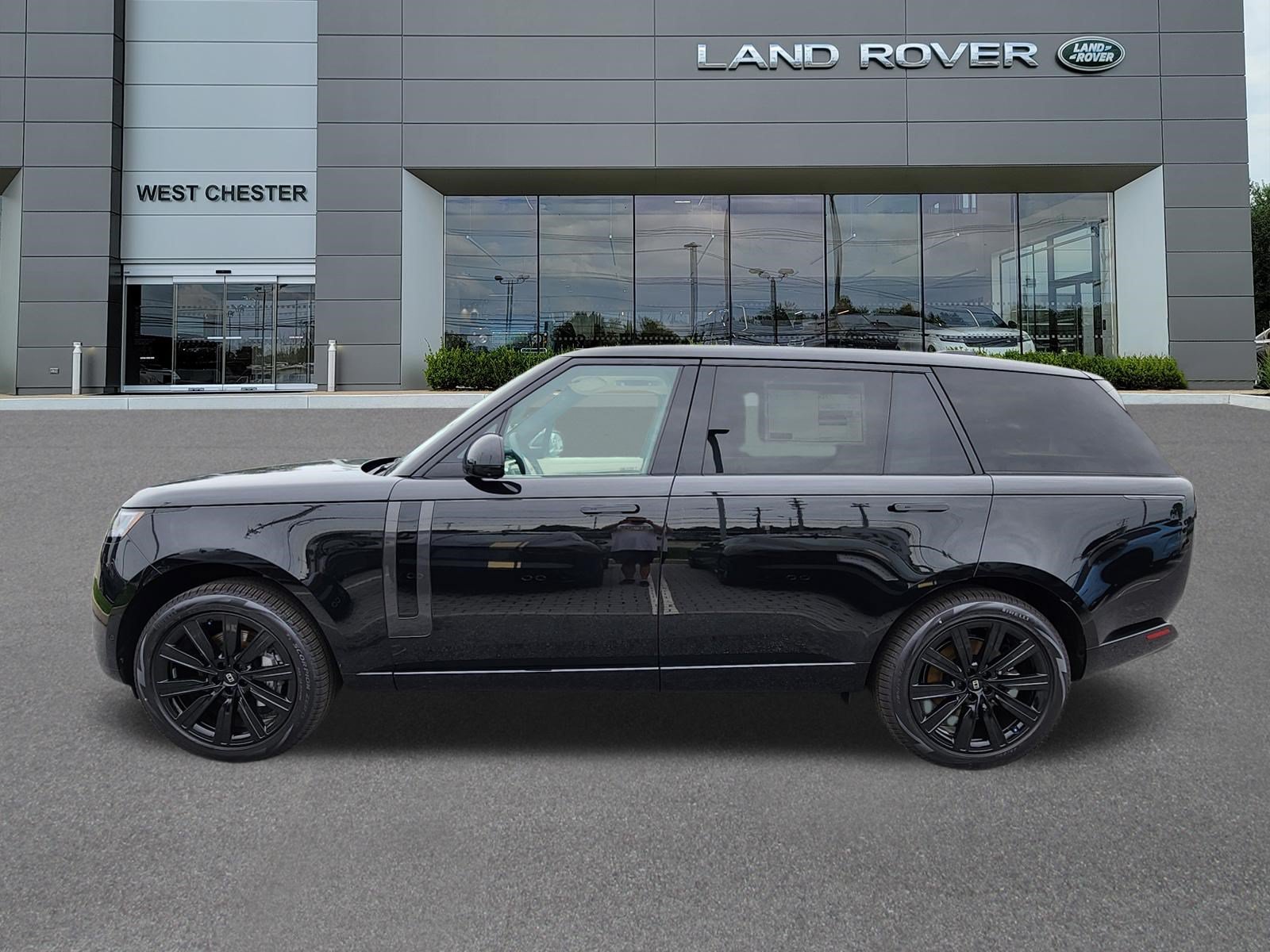New 2027 Land Rover Range Rover Long Wheelbase SE AWD/4WD image 5