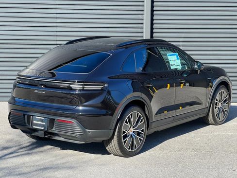 Certified 2024 Porsche Macan 4 Electric image 7