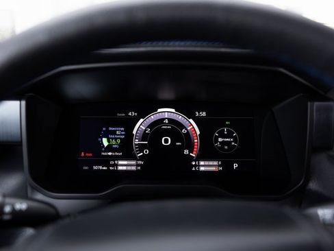 Used 2025 Toyota Tundra Platinum image 16