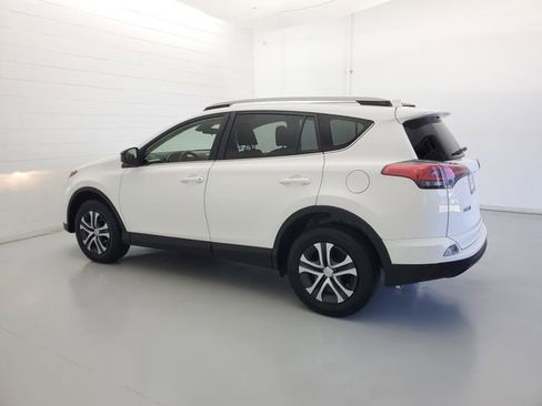 Used 2017 Toyota RAV4 LE FWD image 7