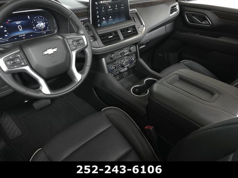 Used 2023 Chevrolet Tahoe Premier AWD/4WD image 15