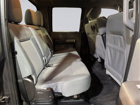 Used 2016 Ford F550 XL image 21