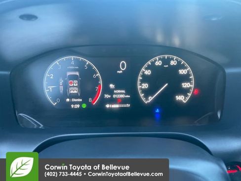 Used 2025 Honda HR-V Sport image 9