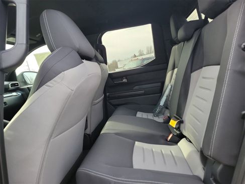 Used 2025 Toyota Tacoma TRD Off-Road image 13