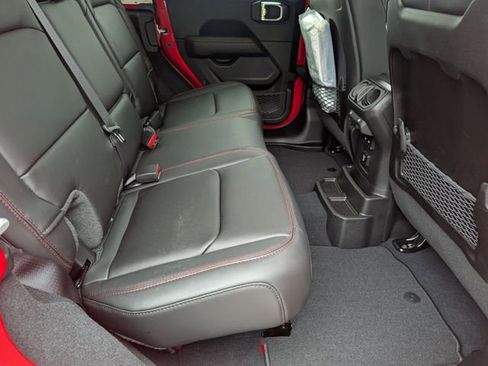 New 2026 Jeep Wrangler Unlimited Rubicon AWD/4WD image 28