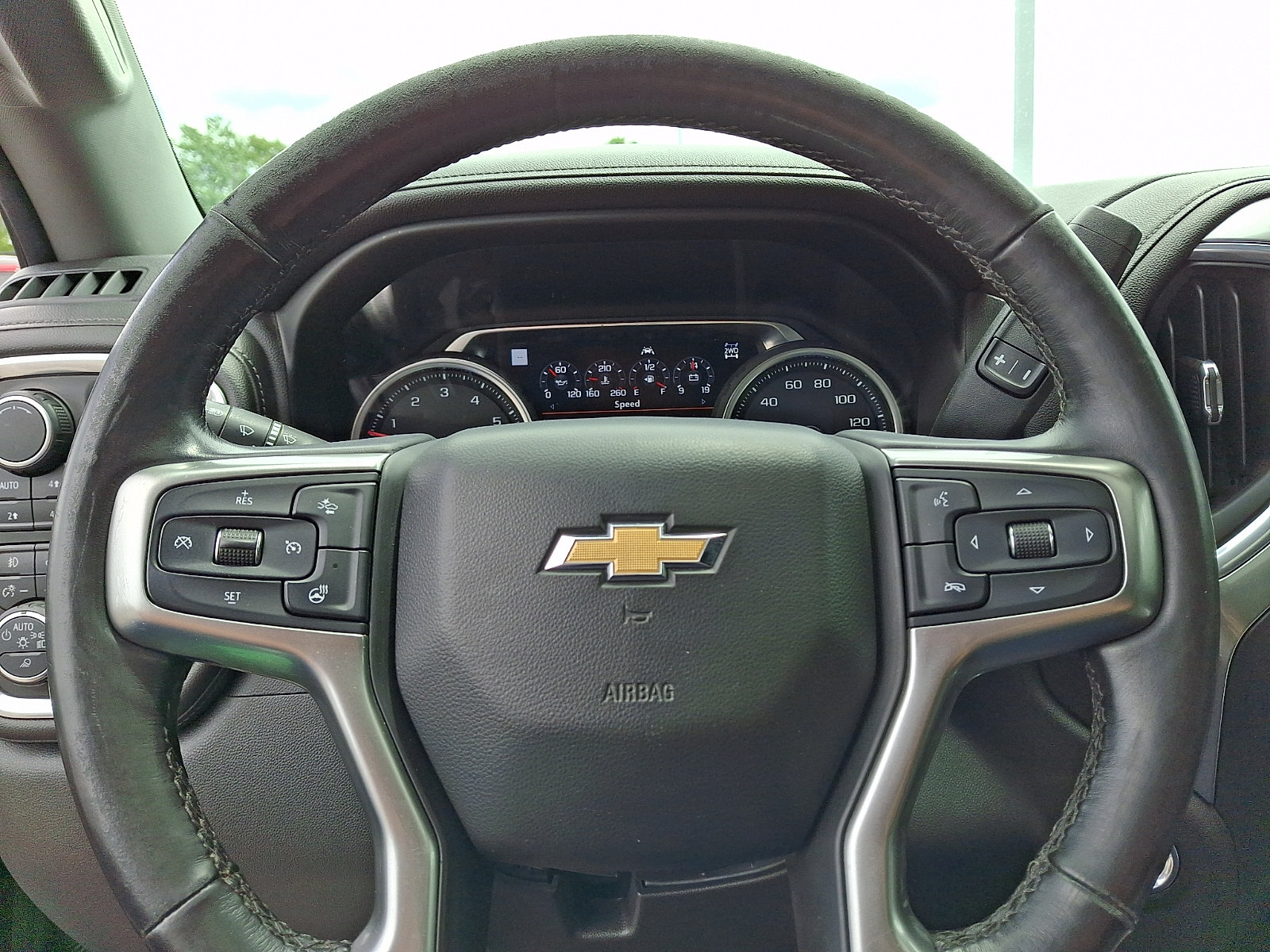 Used 2019 Chevrolet Silverado 1500 LTZ w/ LTZ Plus Package AWD/4WD image 21