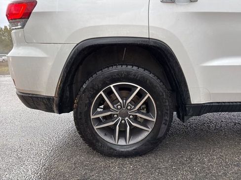 Used 2021 Jeep Grand Cherokee Limited image 10