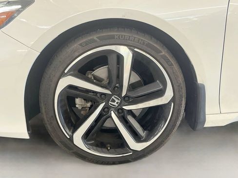 Used 2020 Honda Accord Sport image 29