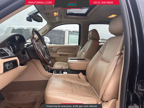Used 2014 Cadillac Escalade Luxury image 10