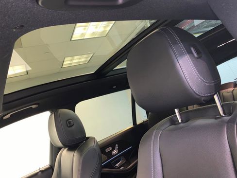 Used 2022 Mercedes-Benz GLS 450 4MATIC image 19