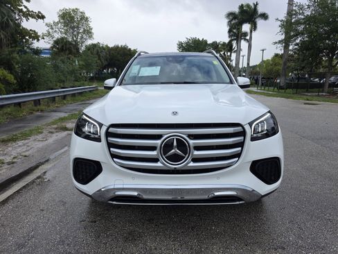 Used 2024 Mercedes-Benz GLS 450 4MATIC image 8