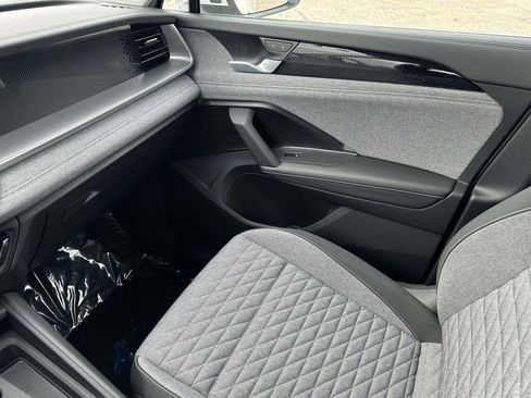 New 2026 Volkswagen Tiguan S AWD/4WD image 24
