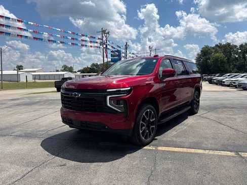 New 2026 Chevrolet Suburban RST w/ RST Capability Package AWD/4WD image 9