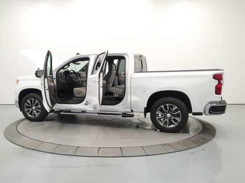 Used 2025 Chevrolet Silverado 1500 LT AWD/4WD image 13