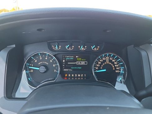 Used 2011 Ford F150 XLT w/ XLT Chrome Pkg image 12