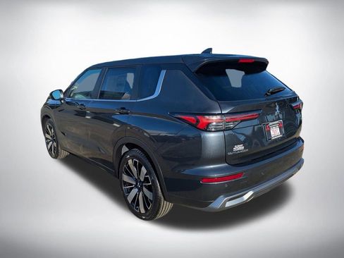 New 2026 Mitsubishi Outlander SE FWD image 5