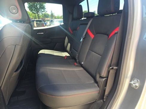 Used 2024 Chevrolet Colorado Z71 w/ Z71 Convenience Package 2 AWD/4WD image 23