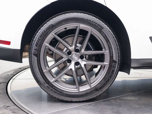 Used 2023 Porsche Macan Turbo AWD/4WD image 15