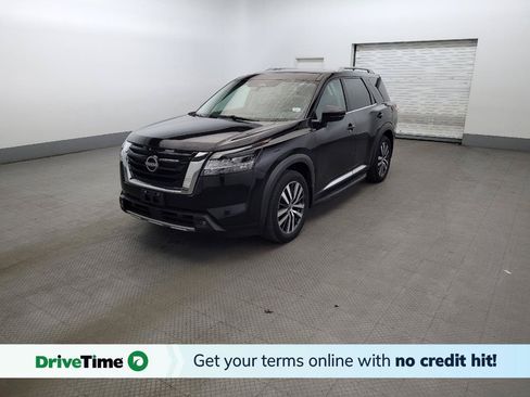 Used 2022 Nissan Pathfinder Platinum w/ Lighting Package (N93) AWD/4WD image 1