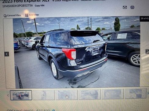 Used 2023 Ford Explorer XLT w/ Equipment Group 202A AWD/4WD image 17