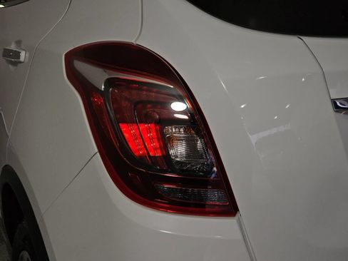 Used 2019 Buick Encore Preferred FWD image 28
