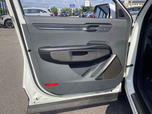 Used 2024 Kia EV9 Land AWD/4WD image 13