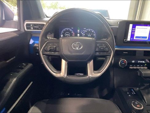 Used 2024 Toyota Tacoma TRD Sport RWD image 5