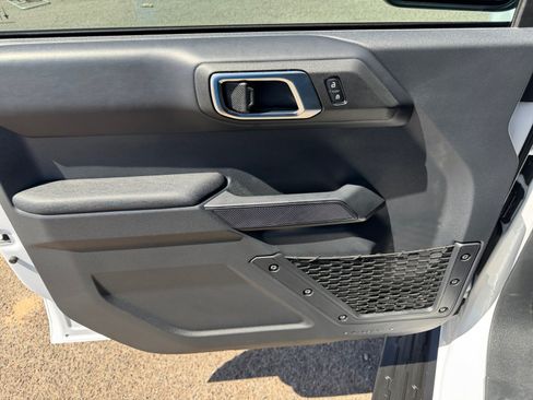 Used 2025 Ford Bronco Outer Banks AWD/4WD image 18