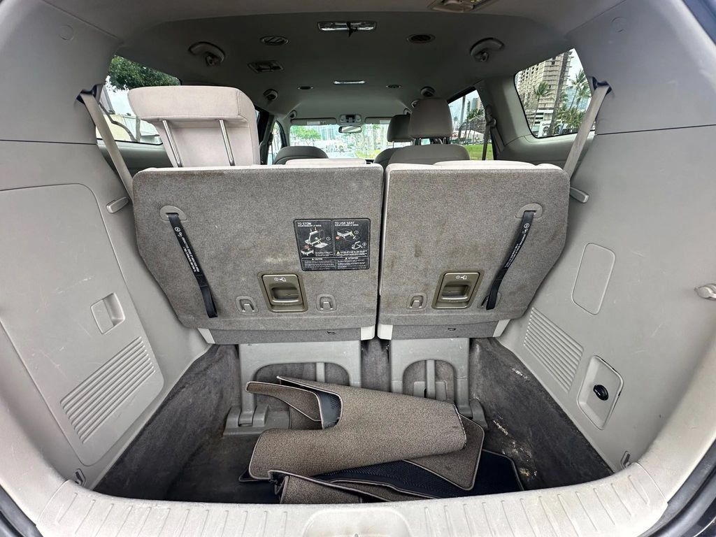 Used 2021 Kia Sedona LX FWD image 13