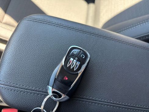 Used 2025 Buick Encore GX Preferred FWD image 27