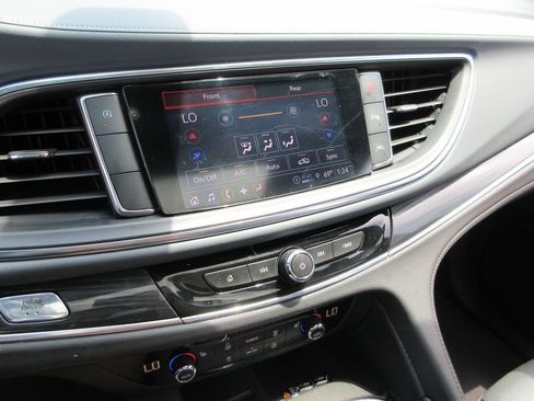 Used 2024 Buick Enclave Essence w/ Experience Buick Package FWD image 28