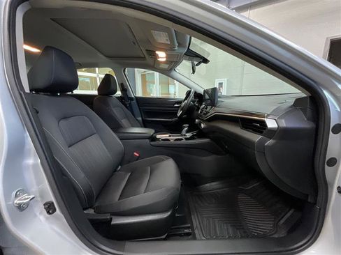 Used 2024 Nissan Altima 2.5 SV w/ SV Premium Package AWD/4WD image 26