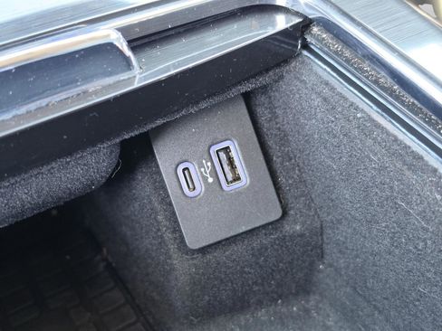 Used 2022 Lincoln Nautilus Reserve w/ Equipment Group 201A image 40