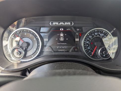 Used 2024 RAM 1500 Laramie image 25