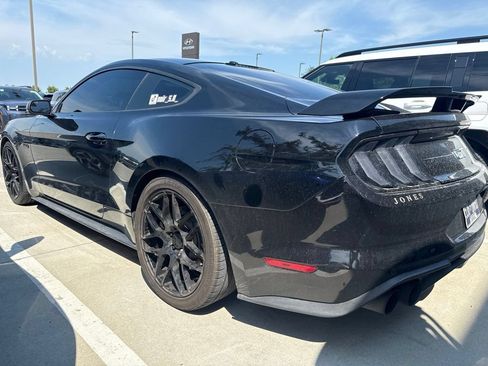 Used 2018 Ford Mustang GT Premium RWD image 12
