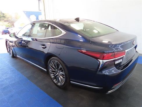 Used 2019 Lexus LS 500 w/ Interior Upgrade Package RWD image 10